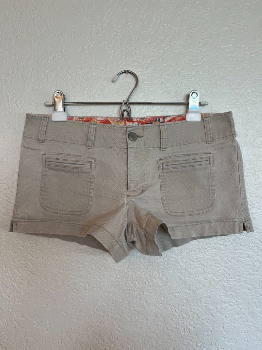 American Eagle Outfitters Khaki Shorts, Size 8